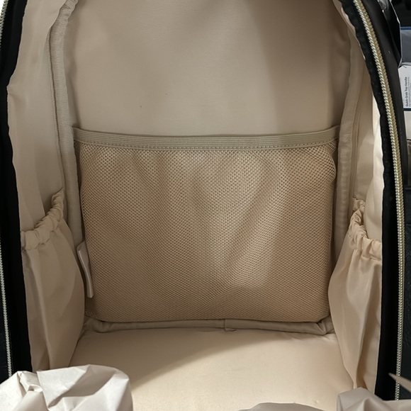 New Itzy Ritzy black plus diaper bag - Picture 5 of 5